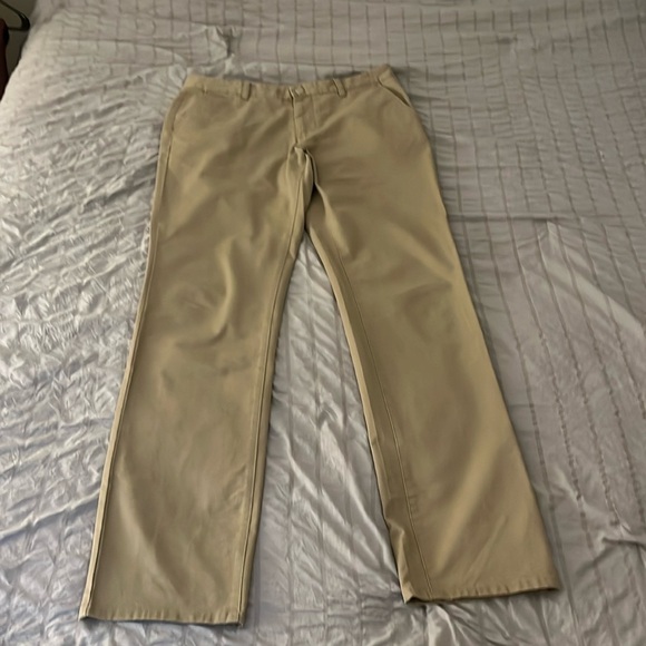 Bonobos Men’s Chino in light khaki color, 33x36 Slim. - Picture 1 of 2